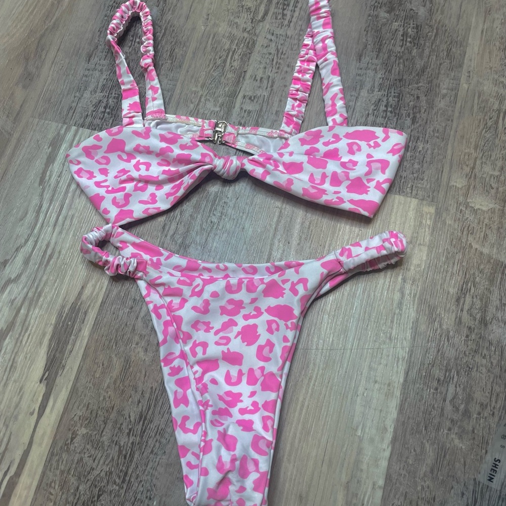 Cute Pink Cheetah Kink